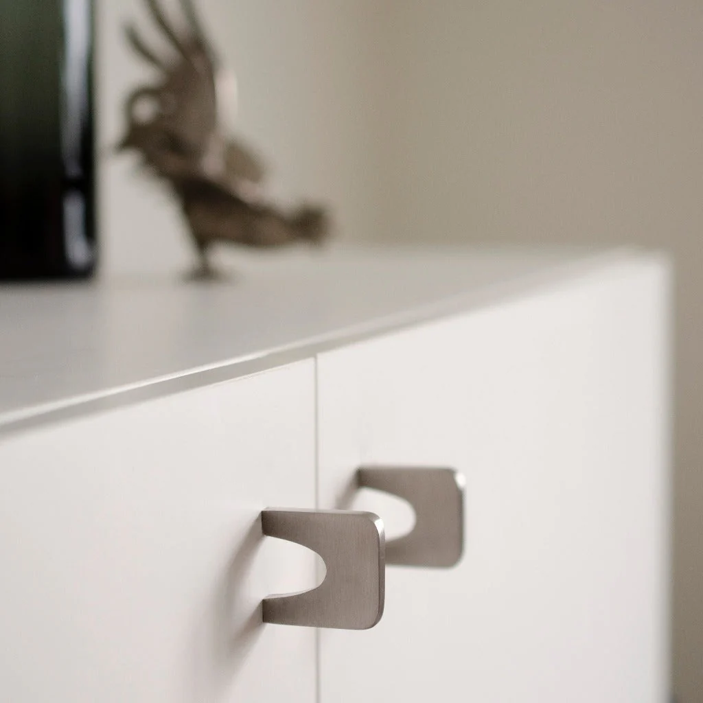 Bridge Knob - Rockland Interiors Inc.