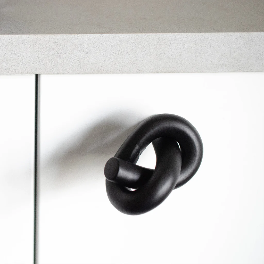 Knot Knob Big - Rockland Interiors Inc.