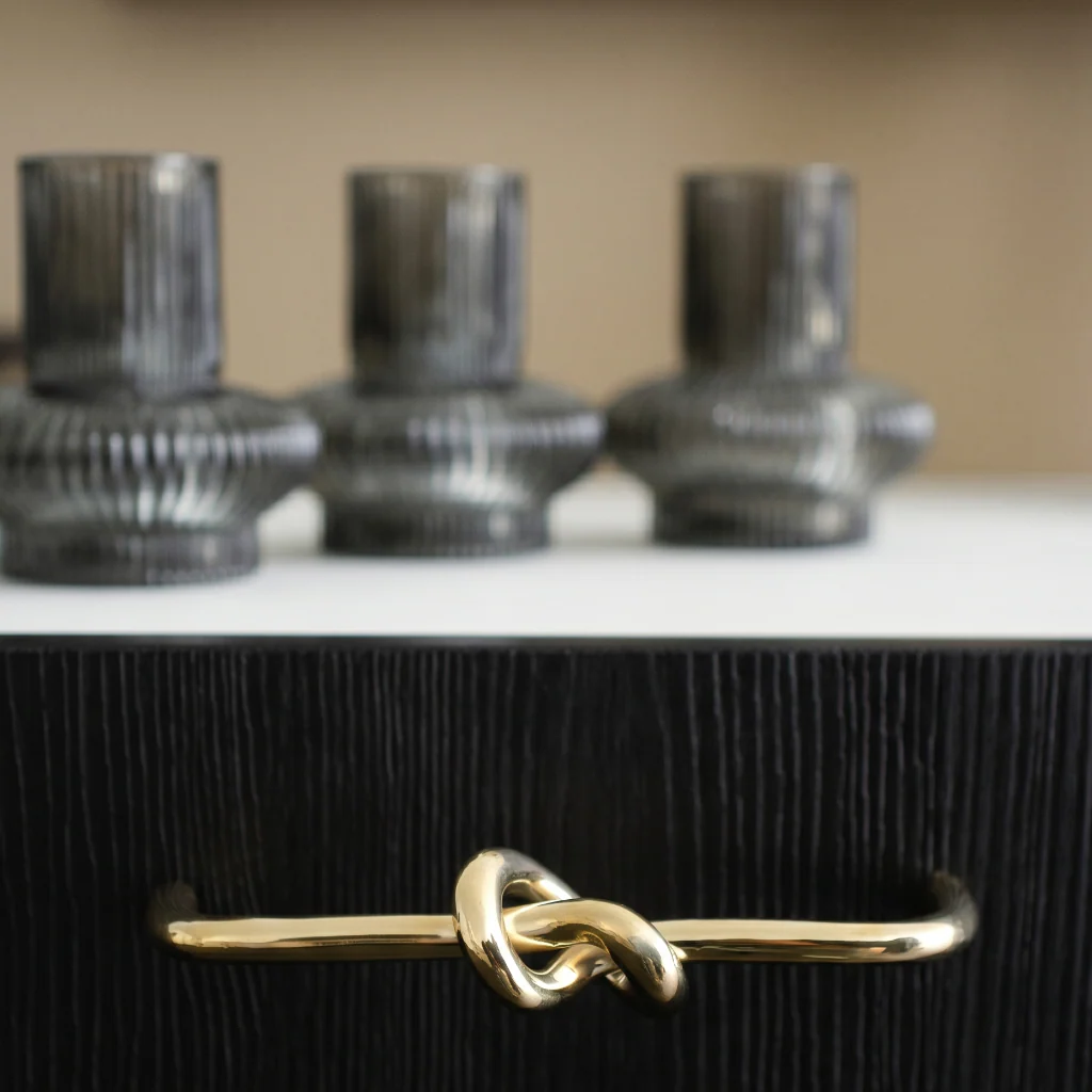 Knot Cabinet Pull - Rockland Interiors Inc.
