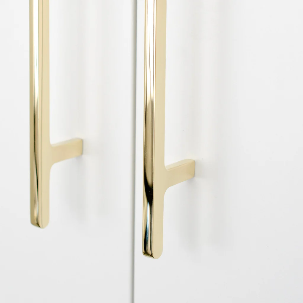 Flat Line Handle - Rockland Interiors Inc.