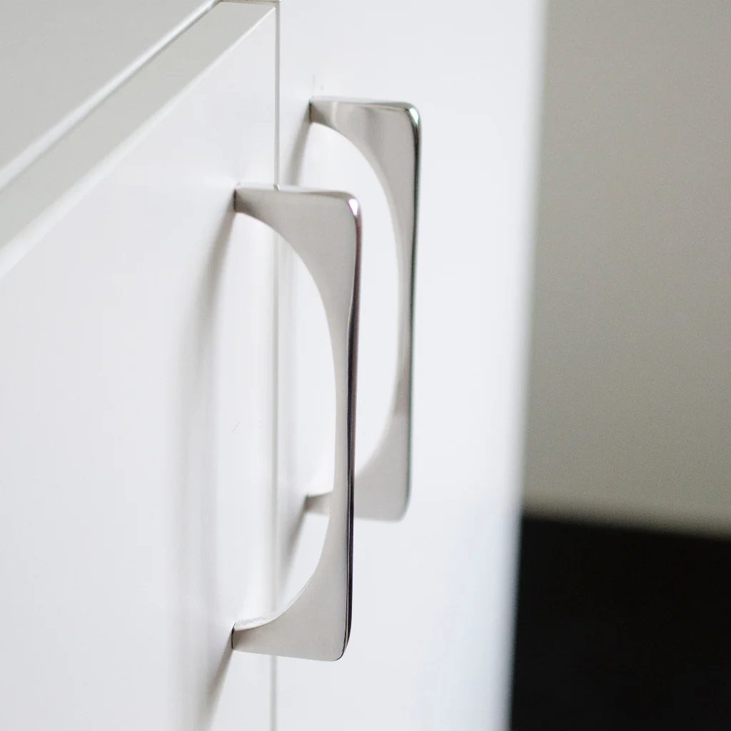 Bridge Pull - Rockland Interiors Inc.