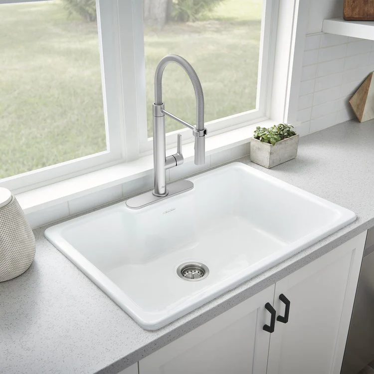 Grayson Semi-Pro Single-Handle Pull-Down Kitchen Faucet - Stainless Steel - Rockland Interiors Inc.