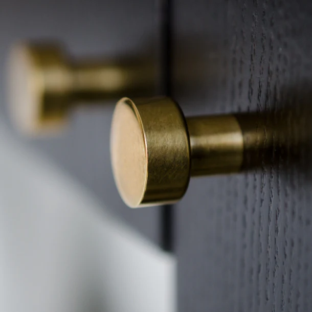 Dot Knob - Rockland Interiors Inc.