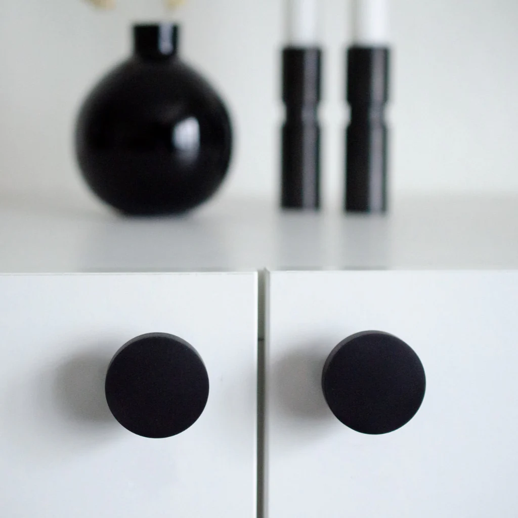 Dot Knob - Rockland Interiors Inc.
