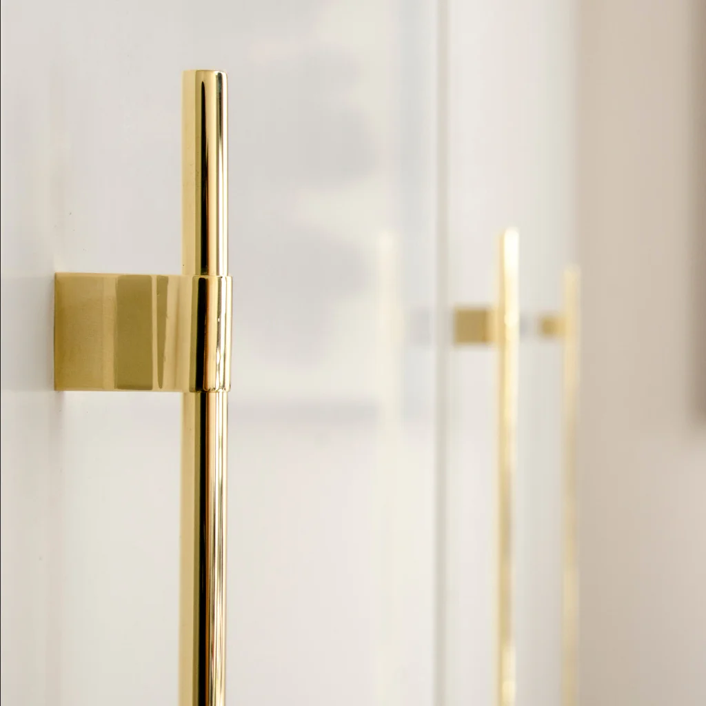 Line Handle - Rockland Interiors Inc.