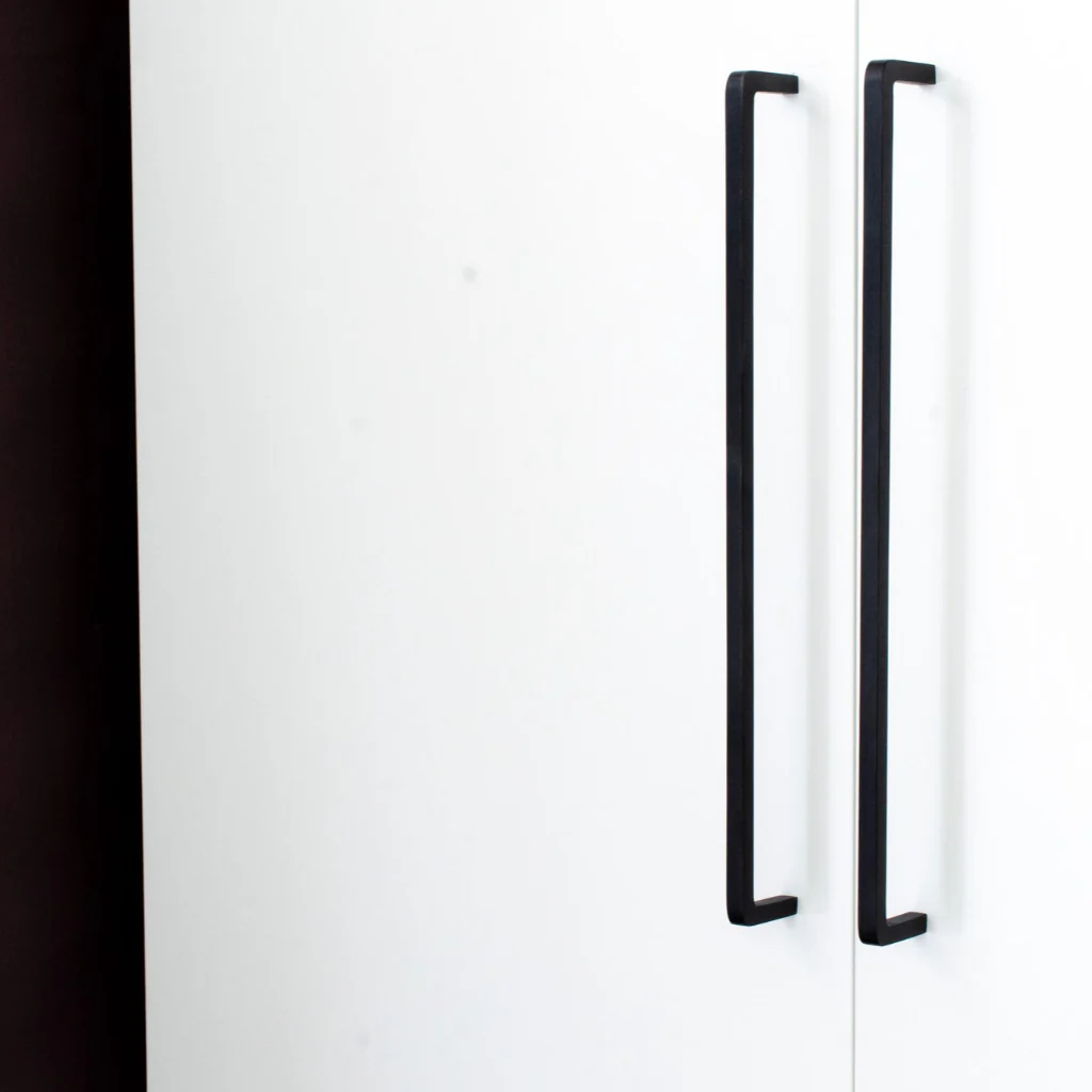Thread Handle - Rockland Interiors Inc.