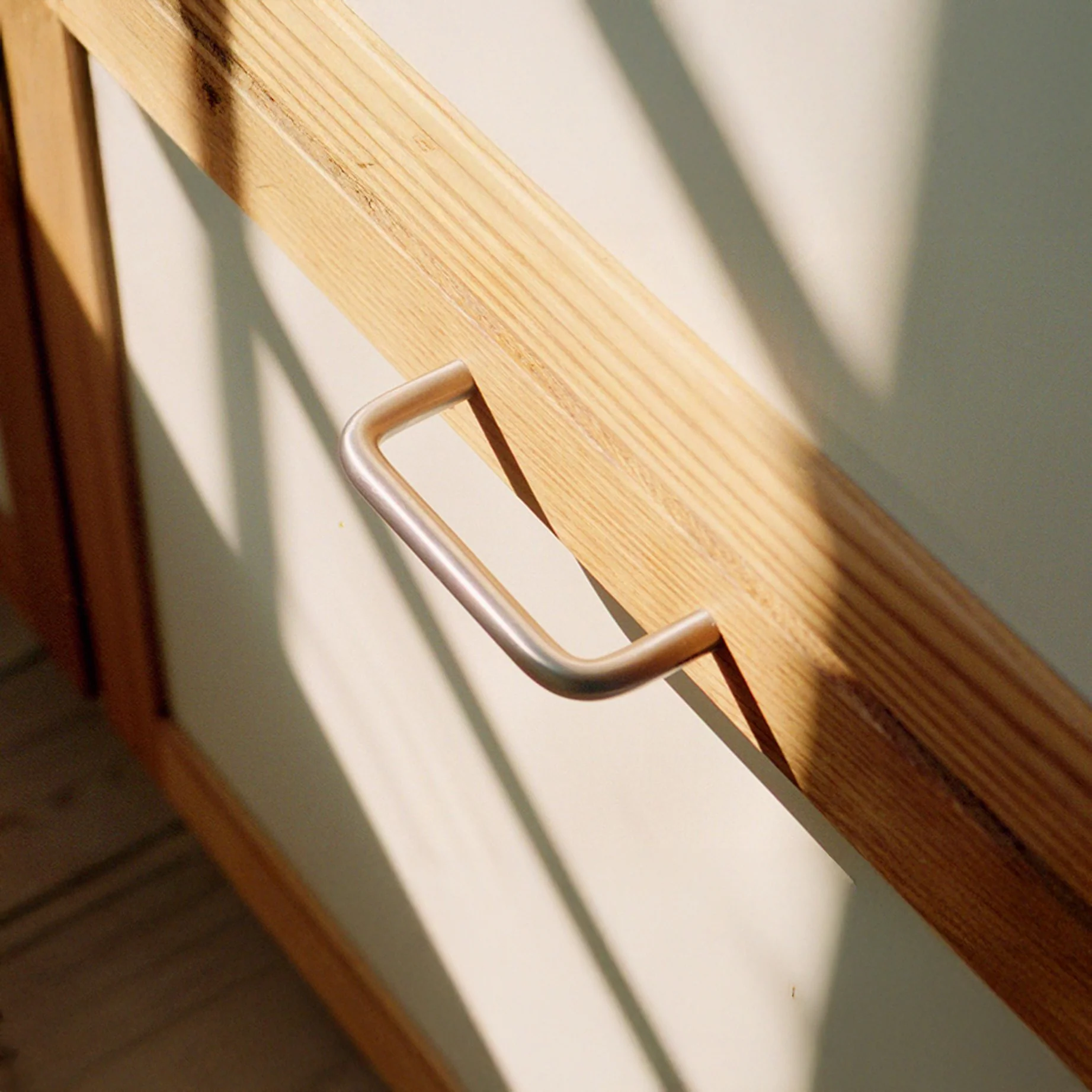 Knud Straight Cabinet Handle Slim - Rockland Interiors Inc.
