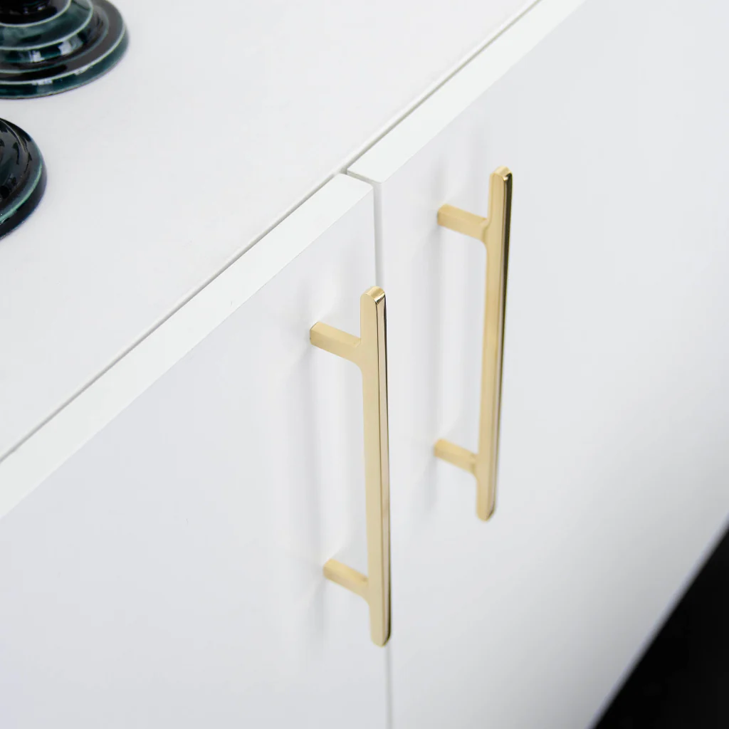 Flat Line Handle - Rockland Interiors Inc.