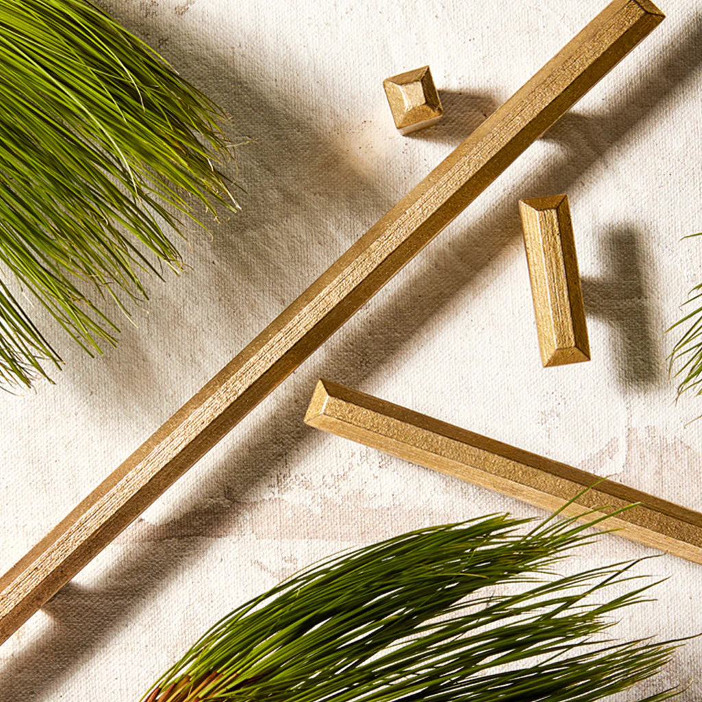 Pyra Handle - Rockland Interiors Inc.
