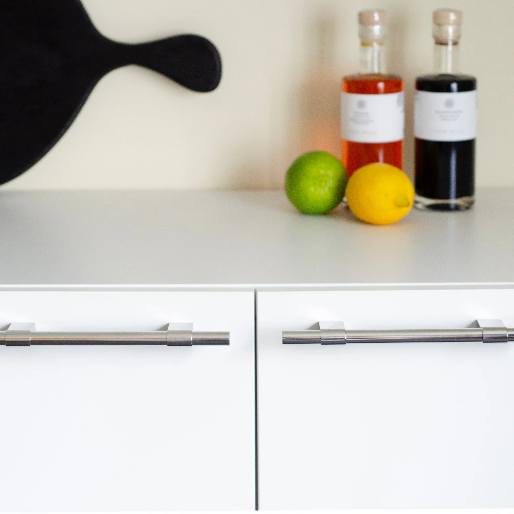 Line Big Handle - Rockland Interiors Inc.