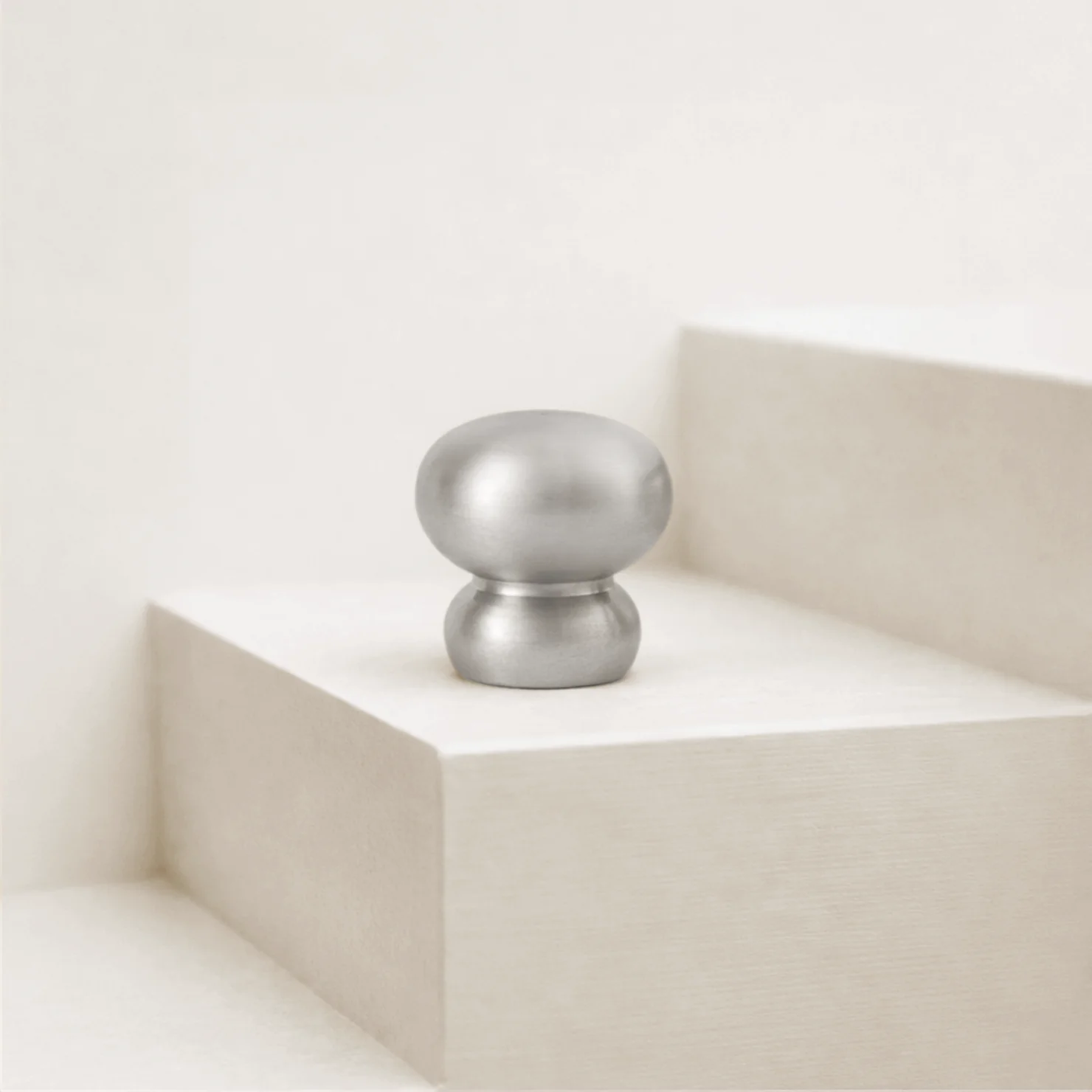 Bubble 20 Cabinet Knob - Rockland Interiors Inc.