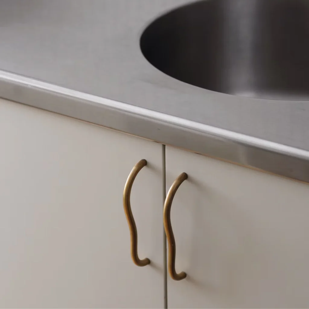 Limber Cabinet Pull - Rockland Interiors Inc.
