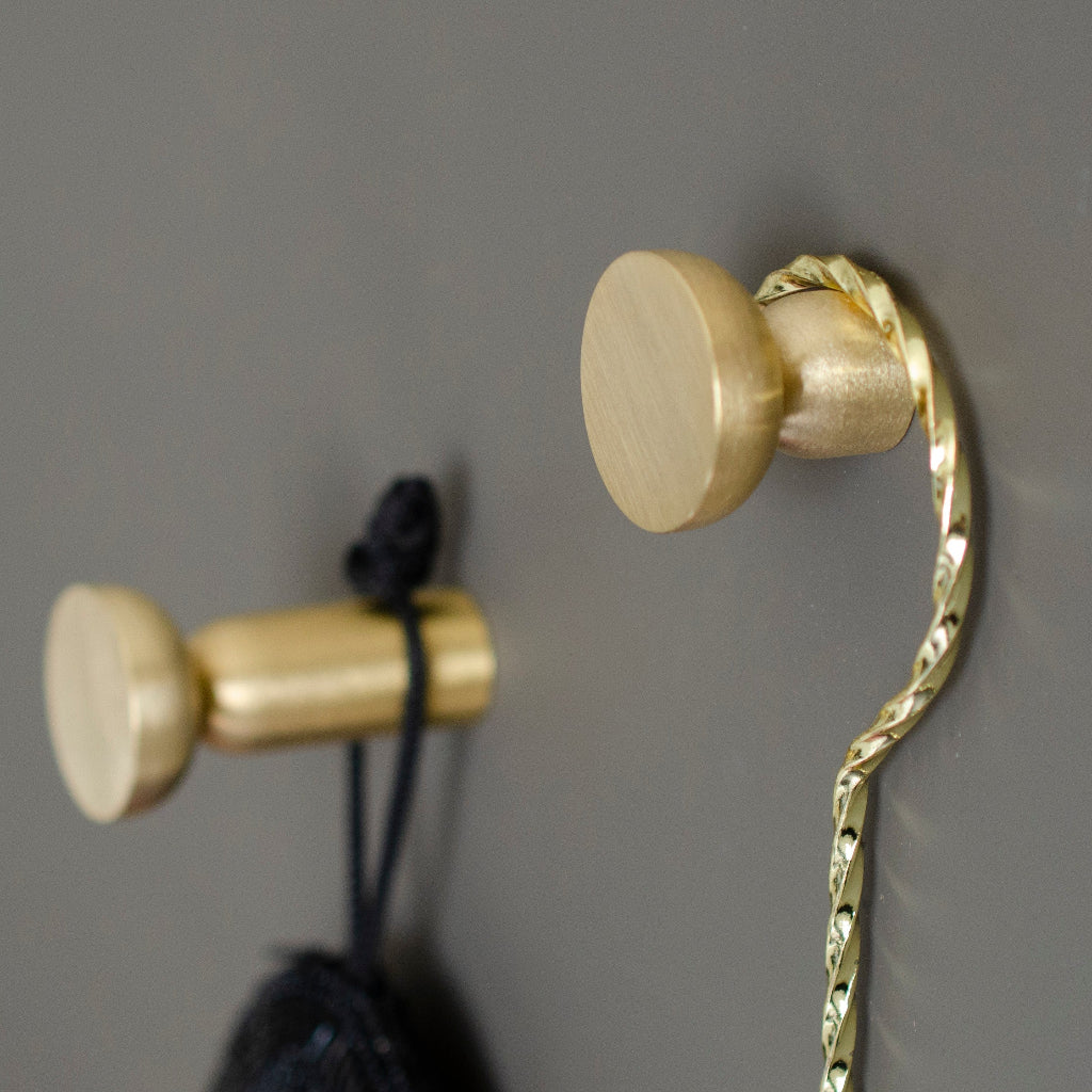 Towel Hooks & Bars - Rockland Interiors Inc.
