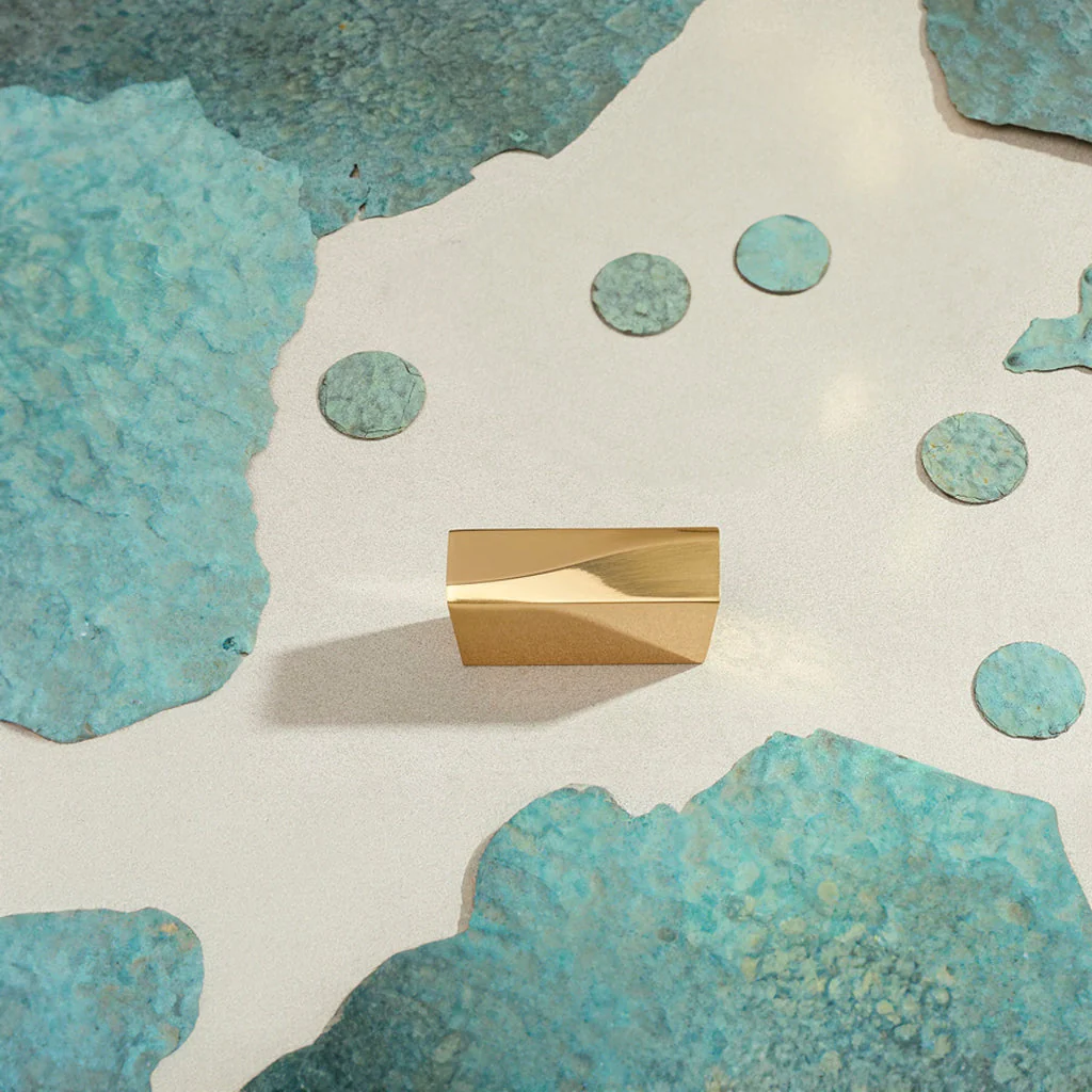 Ballet Furniture Knob - Rockland Interiors Inc.