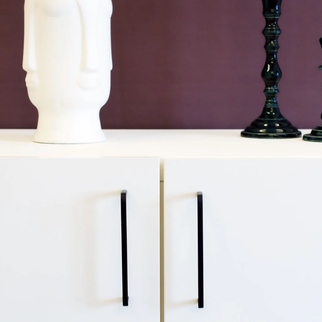 Thread Handle - Rockland Interiors Inc.