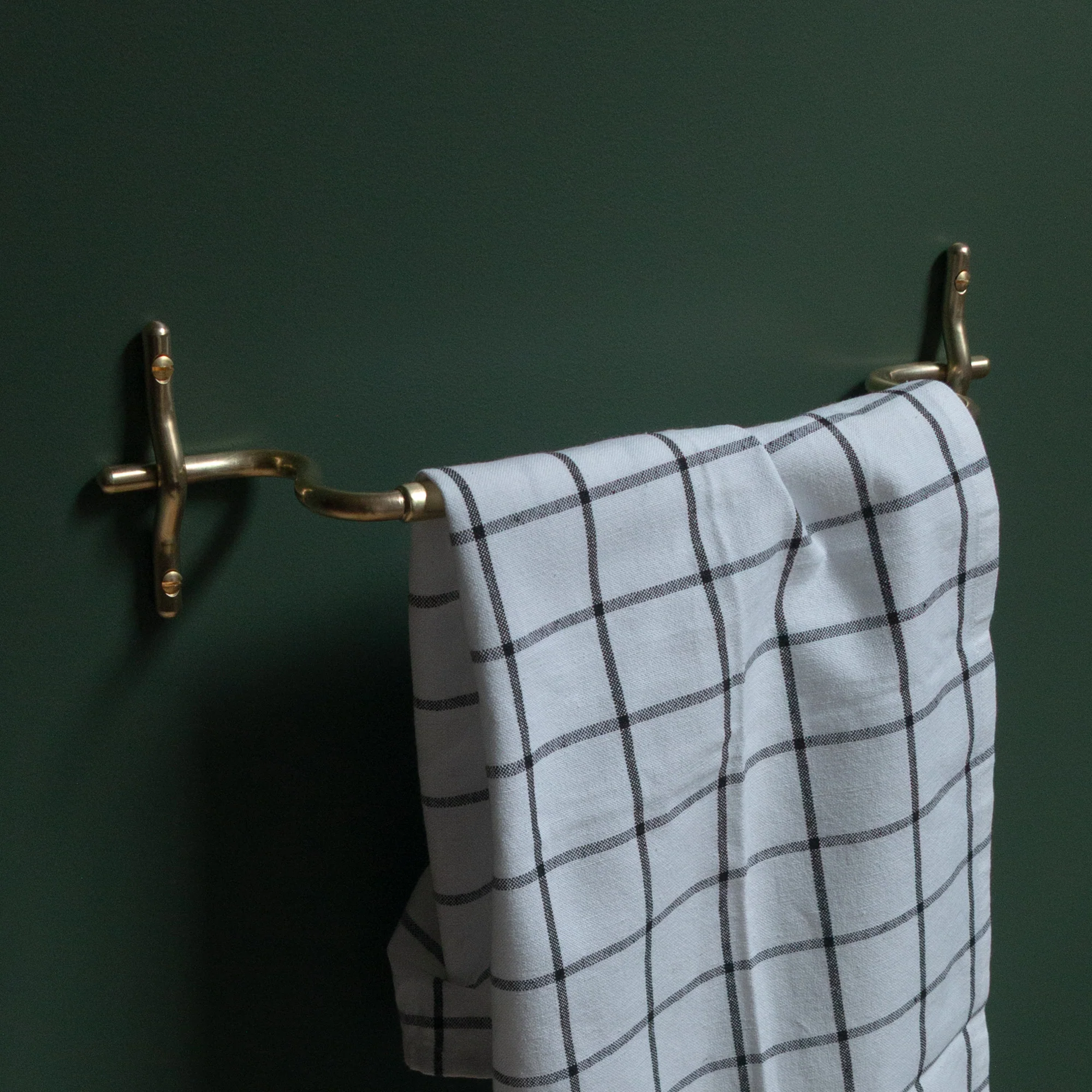 Luma Hand Towel Bar - Rockland Interiors Inc.