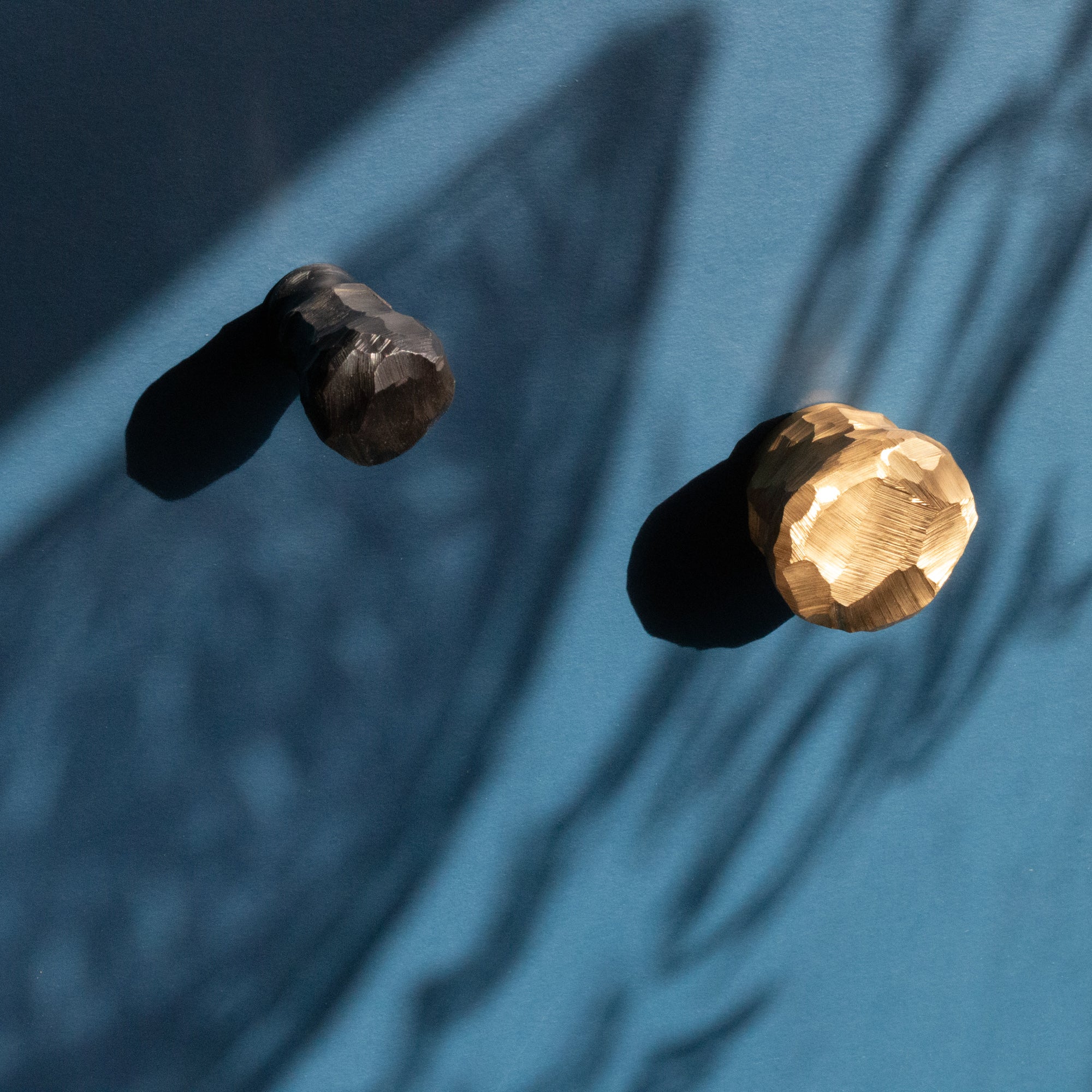 Ground Knob / Hook - Rockland Interiors Inc.