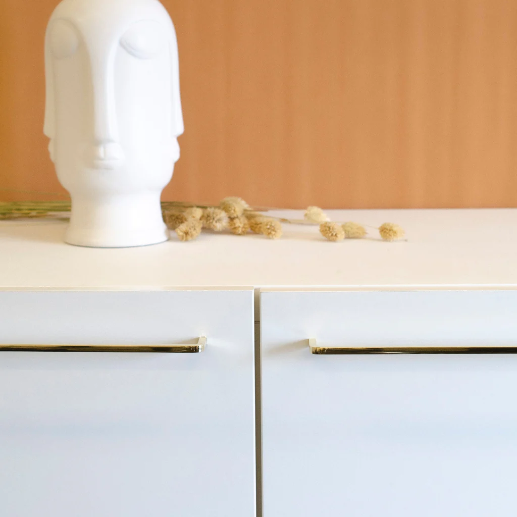 Thread Handle - Rockland Interiors Inc.
