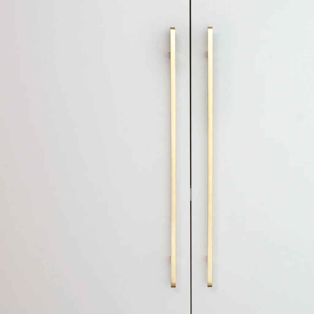 Flat Line Handle - Rockland Interiors Inc.