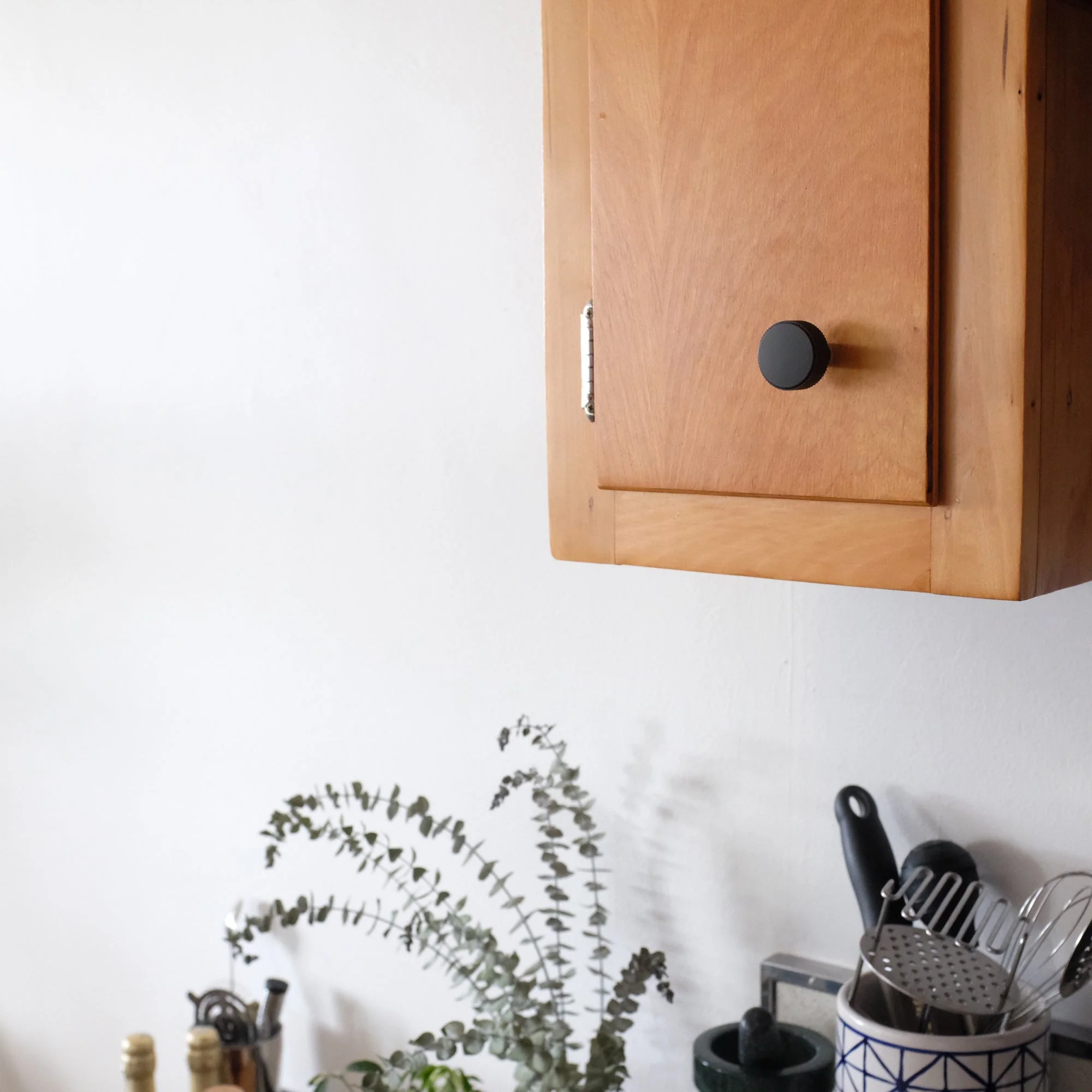 Ribbed Knob - Rockland Interiors Inc.