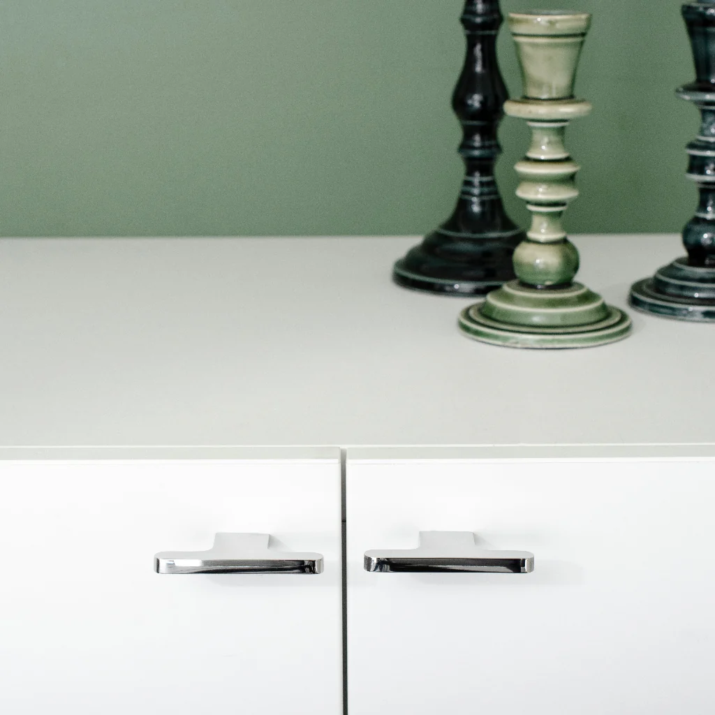 Flat Line Knob - Rockland Interiors Inc.