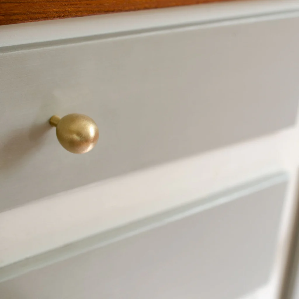 Drop Knob / Hook 28 - Rockland Interiors Inc.