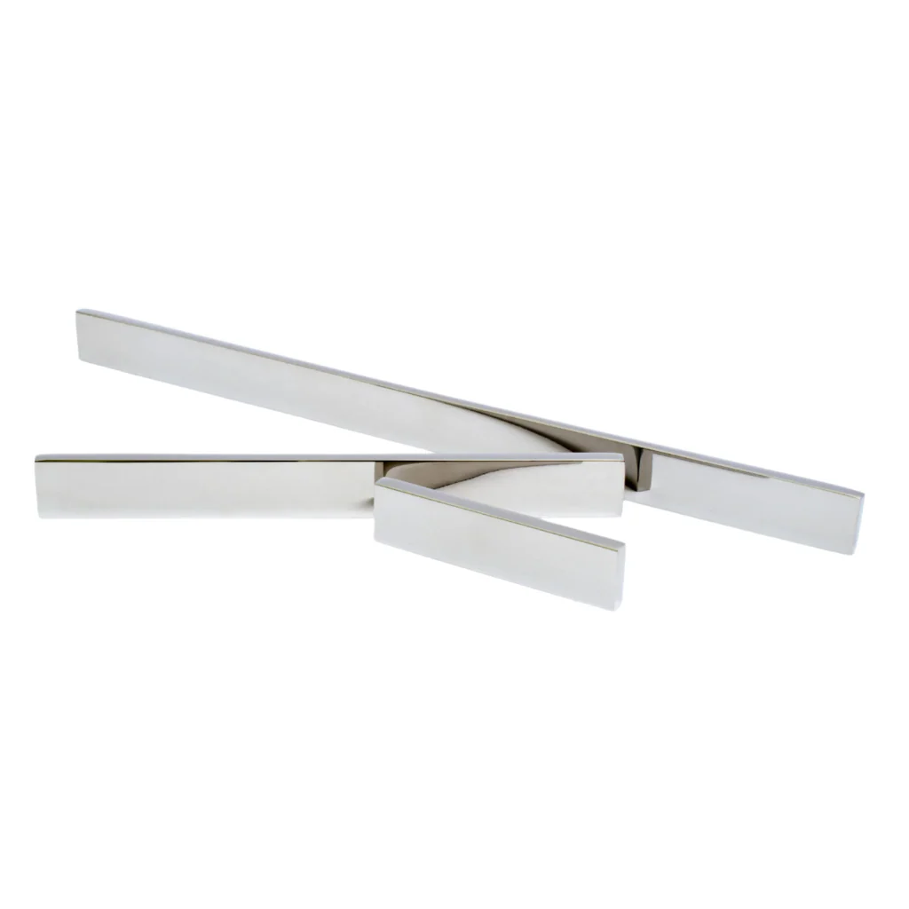 Clean Cut Pull - Rockland Interiors Inc.