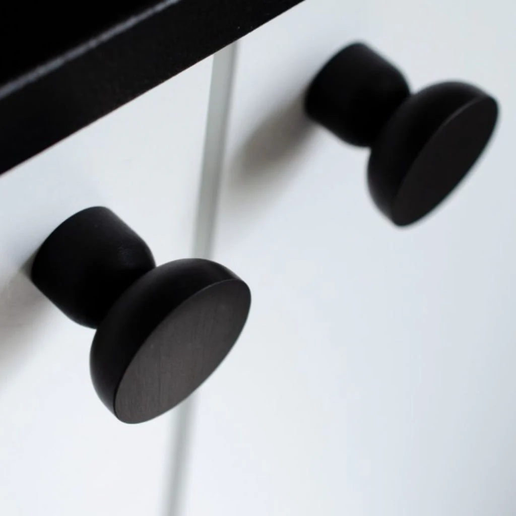 Kokeshi Knob / Hook - Rockland Interiors Inc.