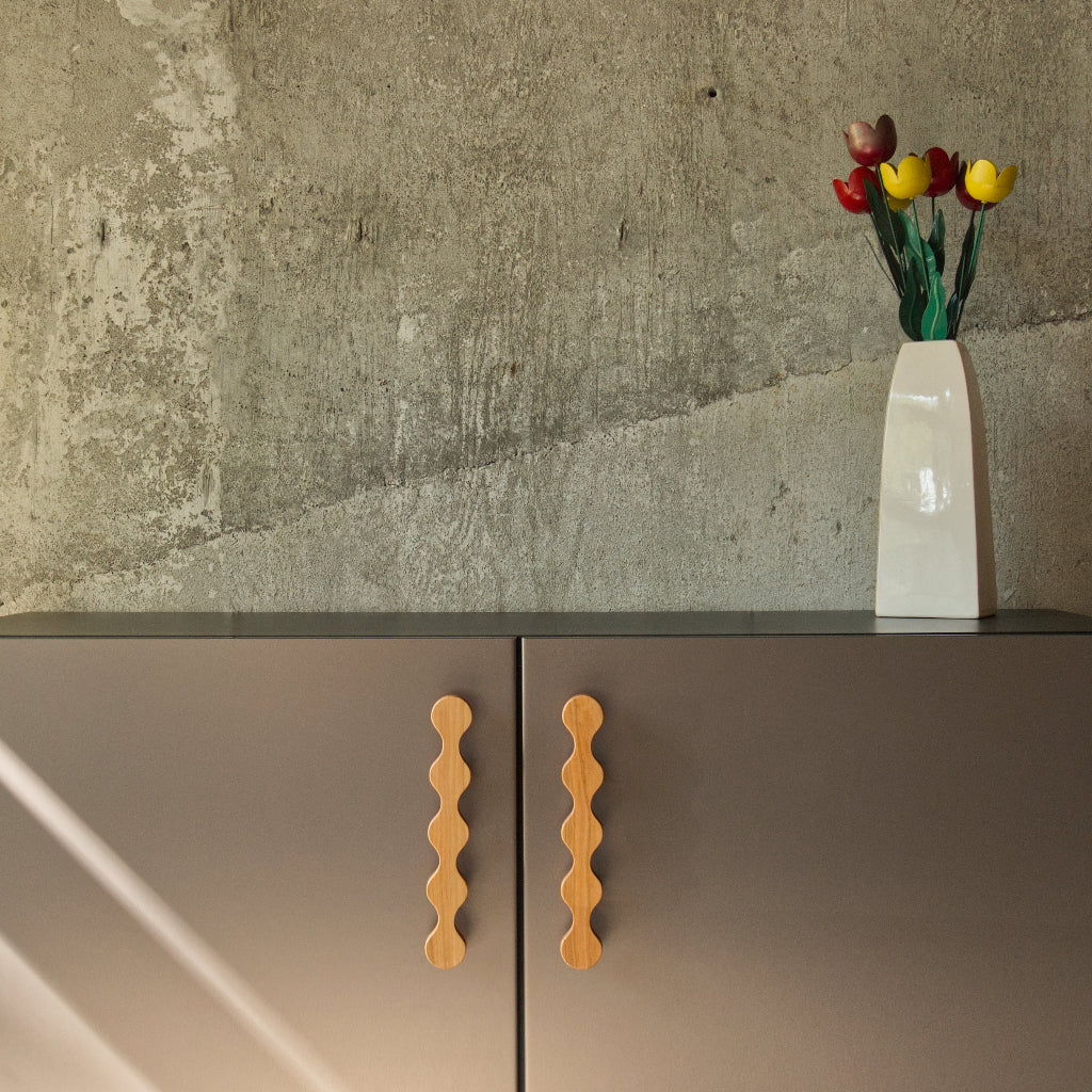 Tobiko Pull - Rockland Interiors Inc.