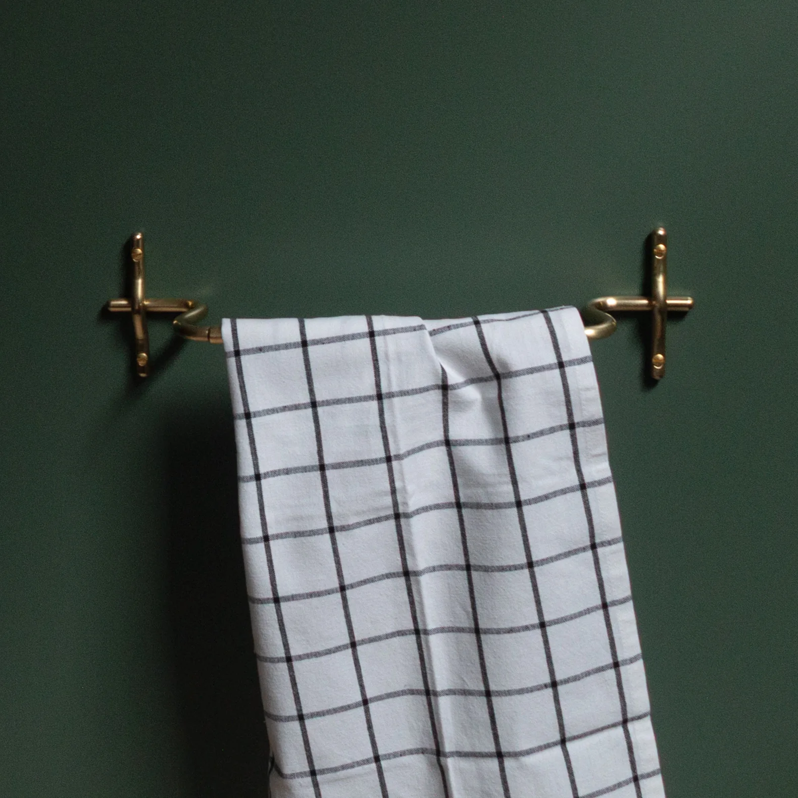 Luma Hand Towel Bar - Rockland Interiors Inc.