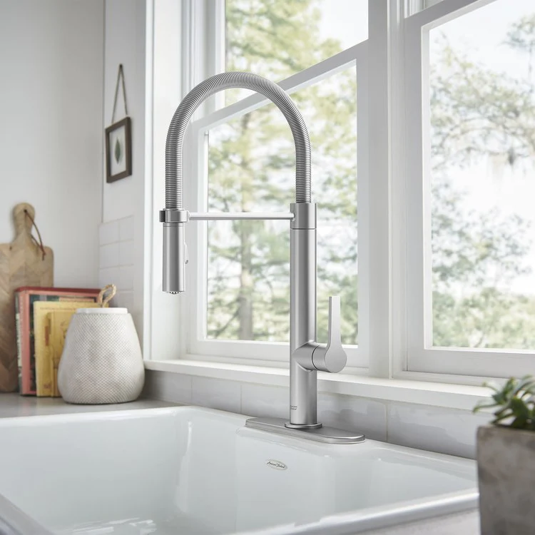Grayson Semi-Pro Single-Handle Pull-Down Kitchen Faucet - Stainless Steel - Rockland Interiors Inc.