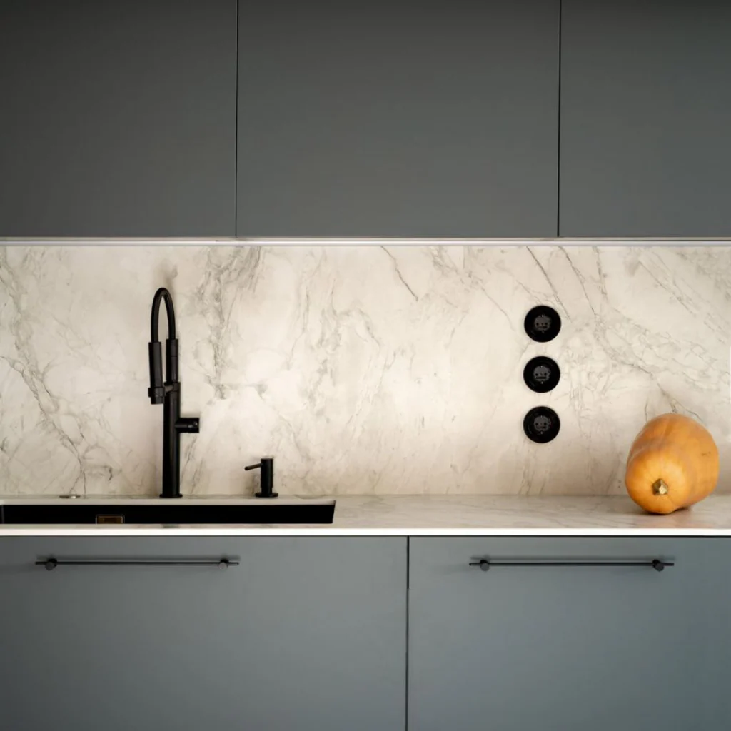 TENSE BB25 160/320 Cabinet Handle - Rockland Interiors Inc.