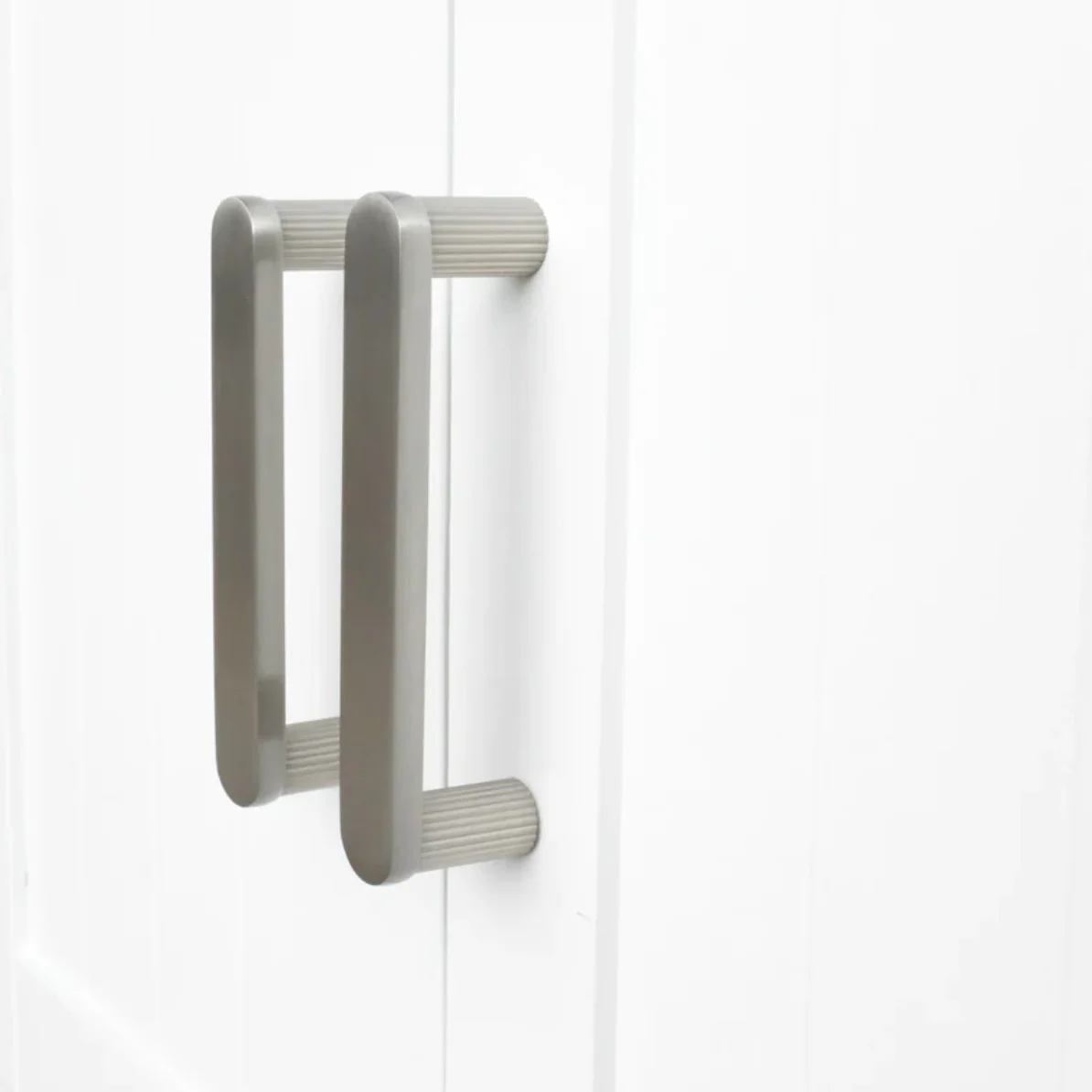 Ribbed Cabinet Pull - Rockland Interiors Inc.