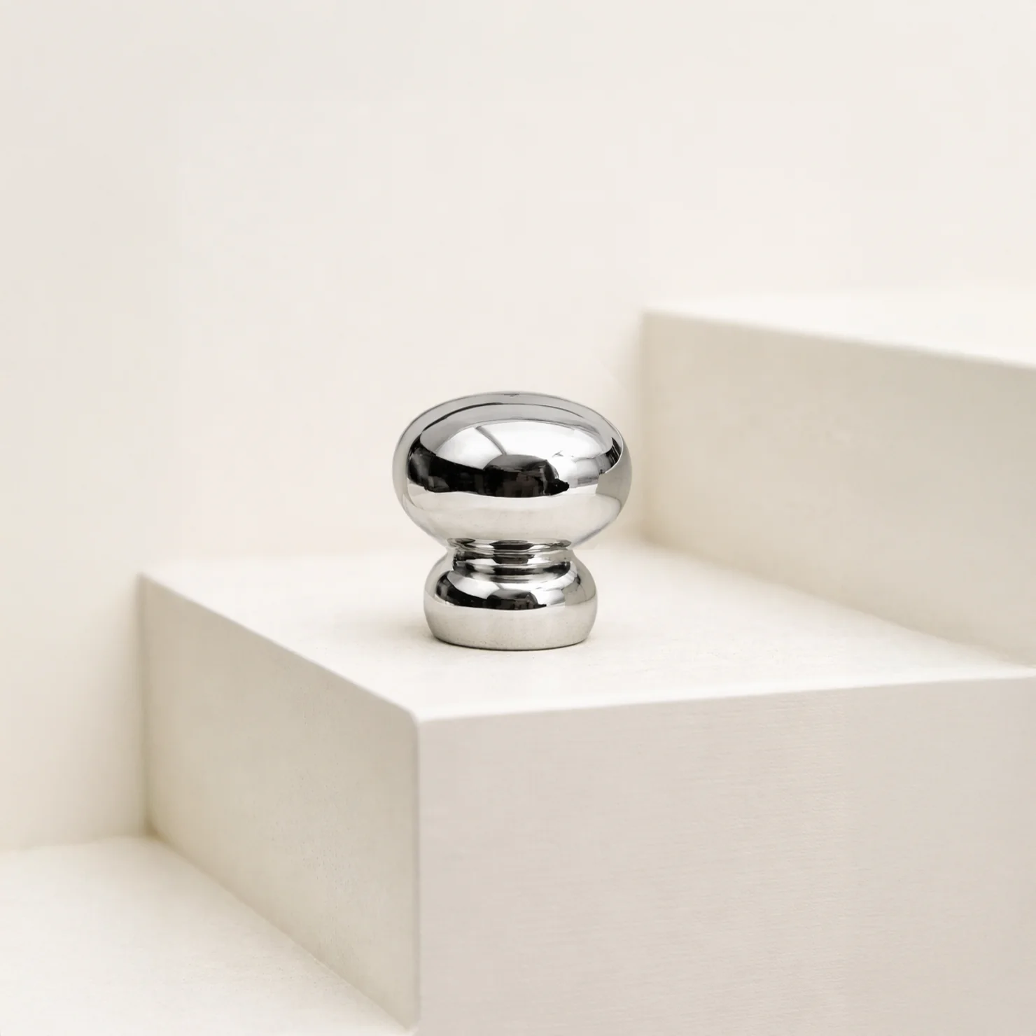 Bubble 20 Cabinet Knob - Rockland Interiors Inc.