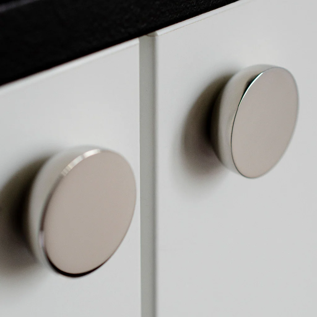 Kokeshi Knob - Rockland Interiors Inc.