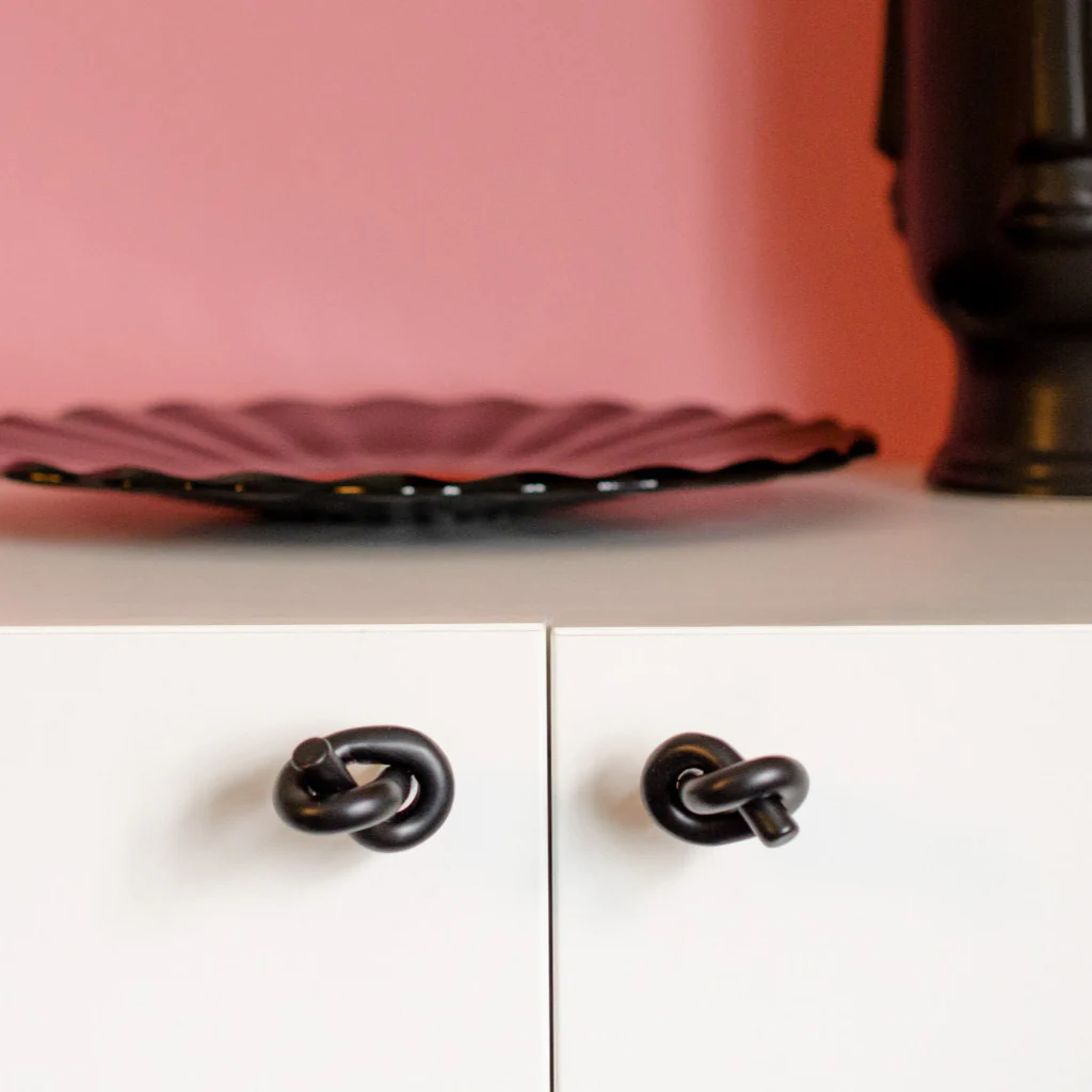 Angular Knot Knob - Rockland Interiors Inc.
