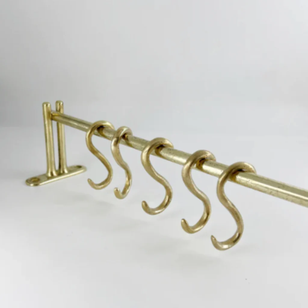 Forme No. 1 Hanging Rail - Rockland Interiors Inc.