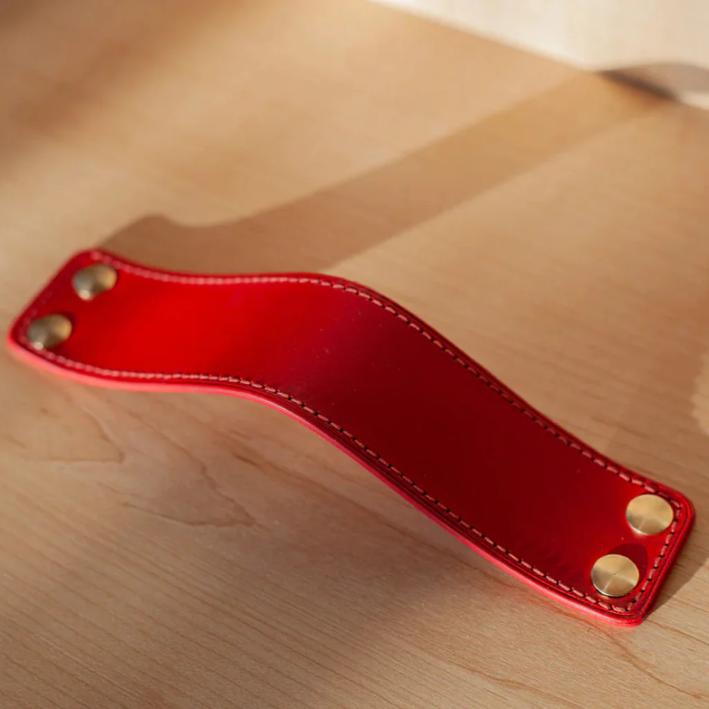 ST-SP01 Stitched Leather Strap Pull - Rockland Interiors Inc.