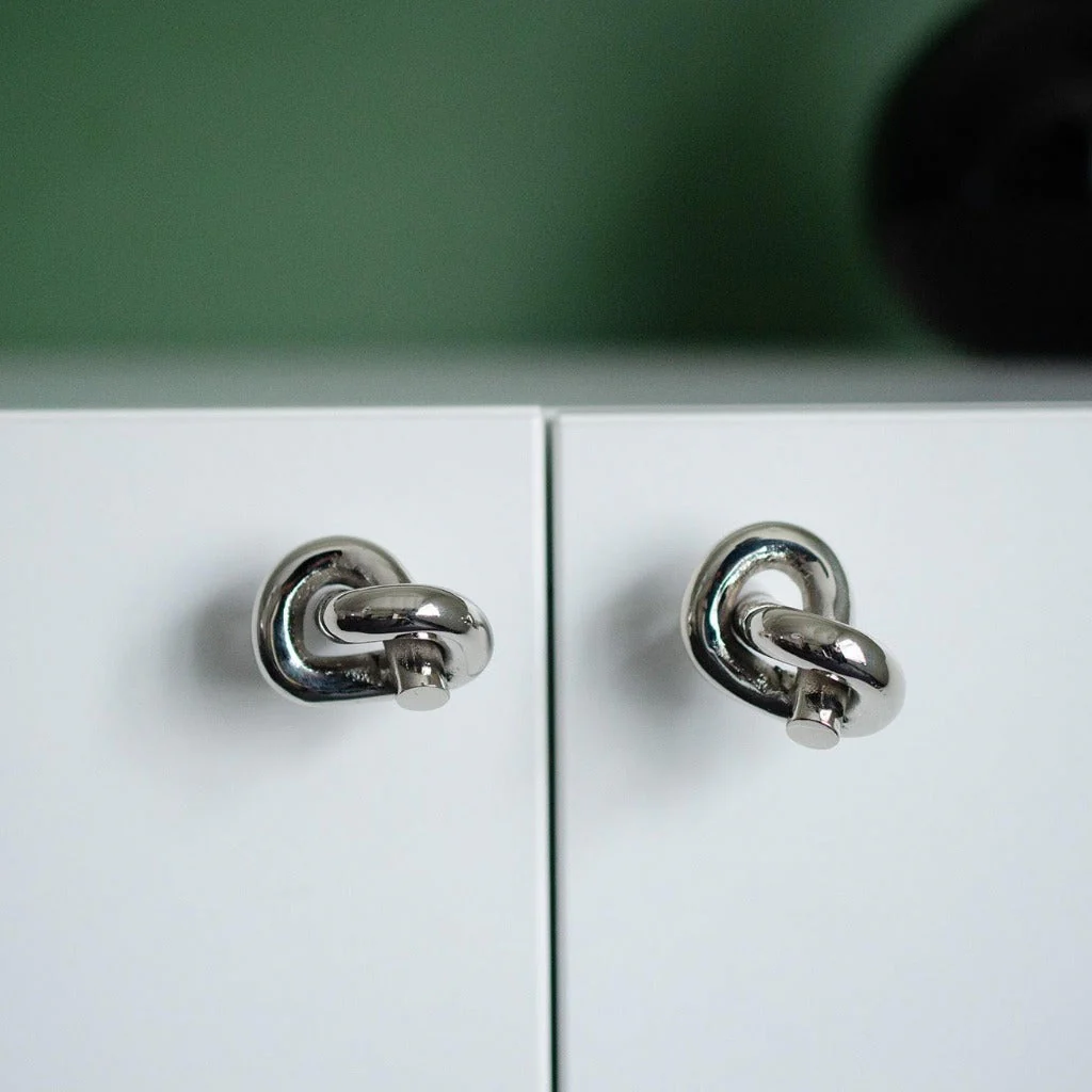 Angular Knot Knob - Rockland Interiors Inc.