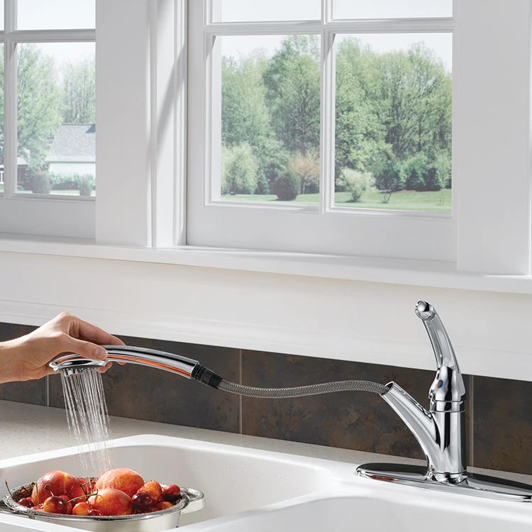 Signature Single Handle Pull Out Kitchen Faucet - Rockland Interiors Inc.