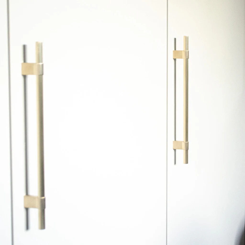 Line Big Handle - Rockland Interiors Inc.