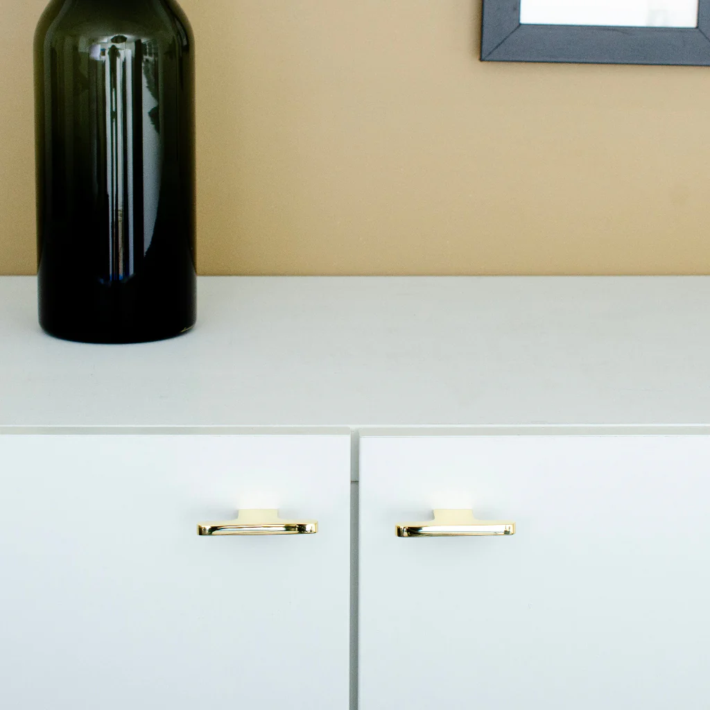 Flat Line Knob - Rockland Interiors Inc.