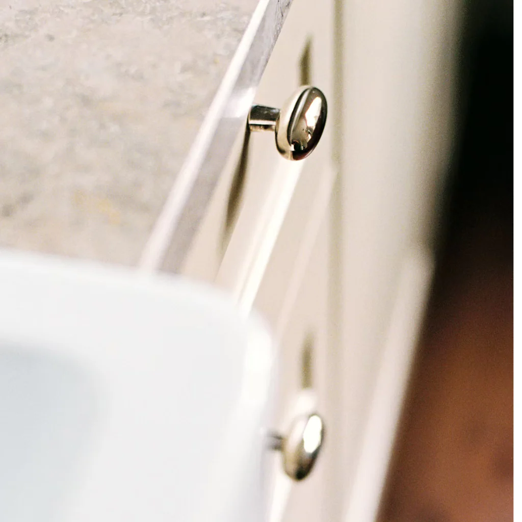 Blunt Knob - Rockland Interiors Inc.