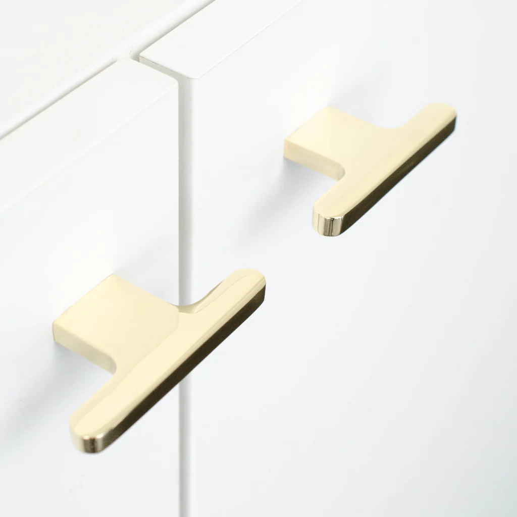 Flat Line Knob - Rockland Interiors Inc.