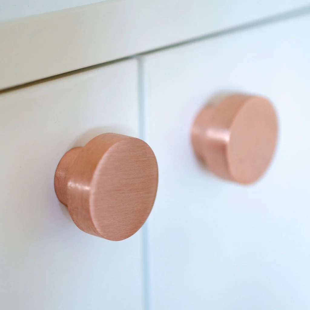 Dot Knob - Rockland Interiors Inc.
