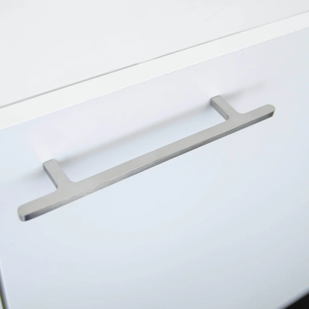 Flat Line Handle - Rockland Interiors Inc.