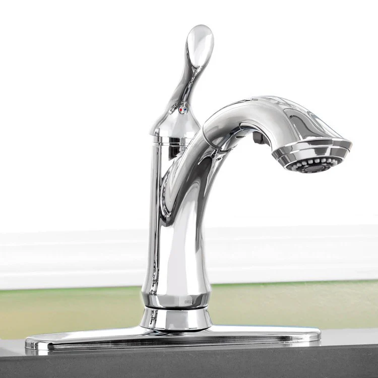 Linden Single Handle Pull Out Kitchen Faucet with Multi-Flow Technology - Rockland Interiors Inc.