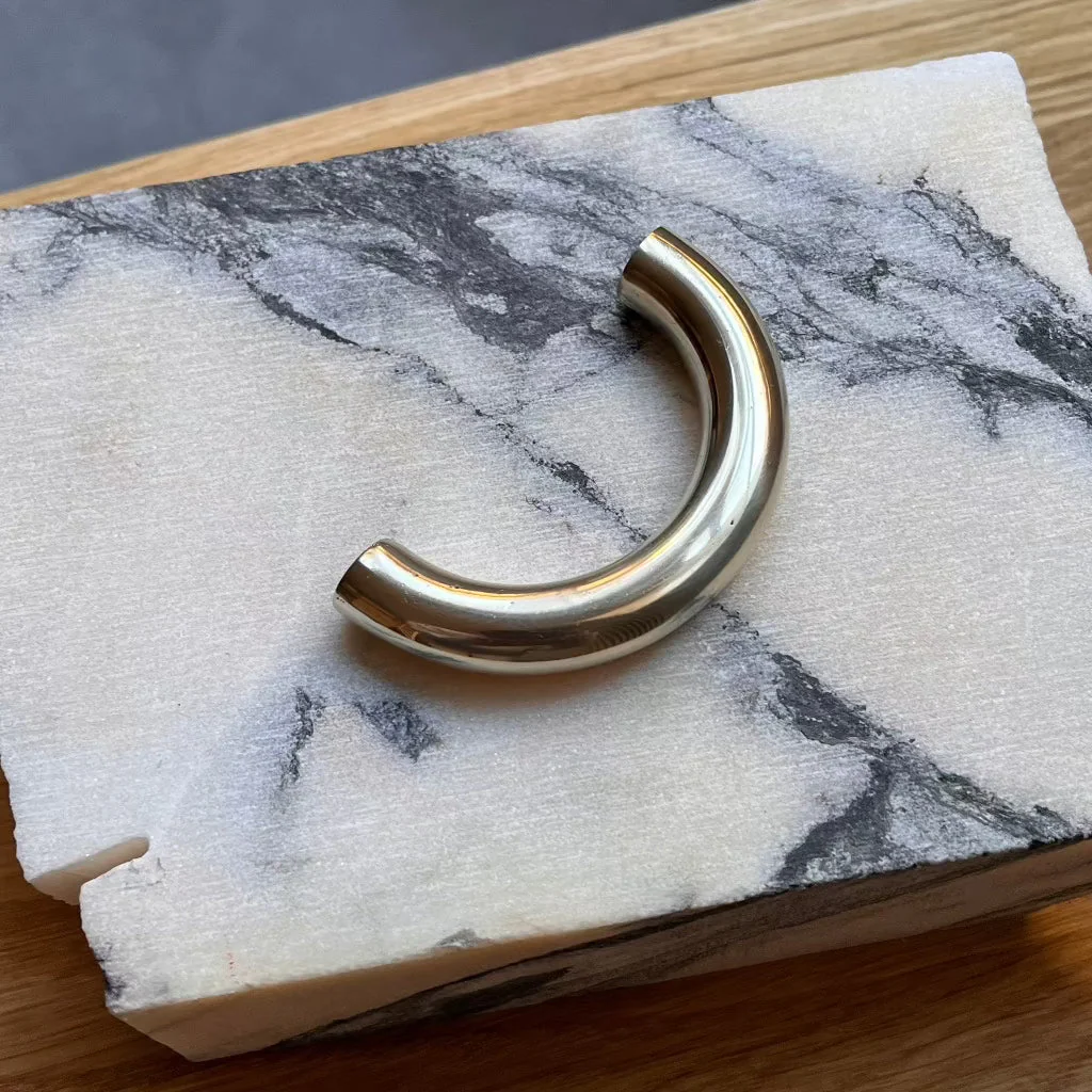 Cercle Pull Thin Long - Rockland Interiors Inc.