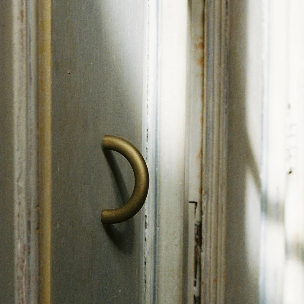 Cercle Pull Thin - Rockland Interiors Inc.