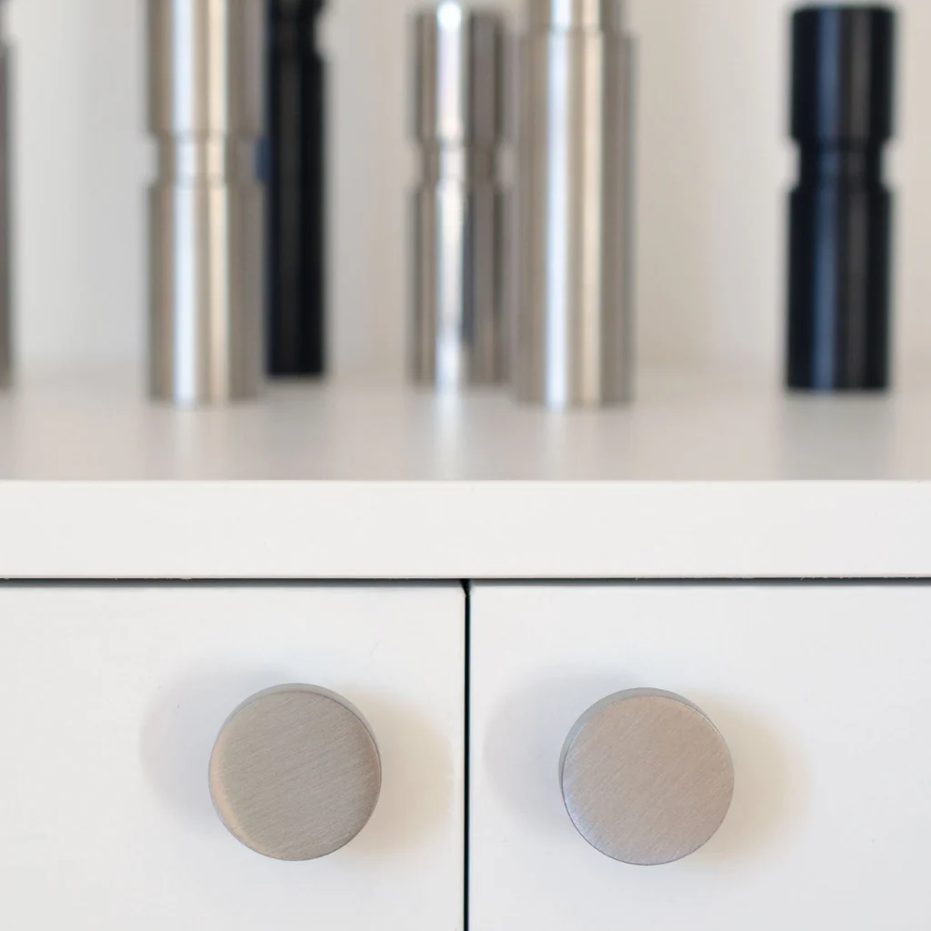 Dot Knob - Rockland Interiors Inc.